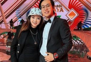 foto : kekasih indra kenz (pikiran rakyat)