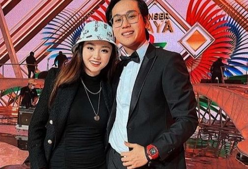 indra k foto : kekasih indra kenz (pikiran rakyat)